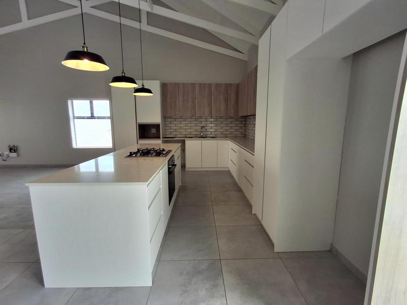 3 Bedroom Property for Sale in Britannia Bay Western Cape